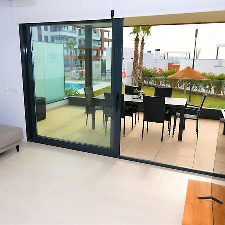 Casa Kerr - Luxury Apt - Sleeps 9 - Los Boliches Appartement Málaga Buitenkant foto