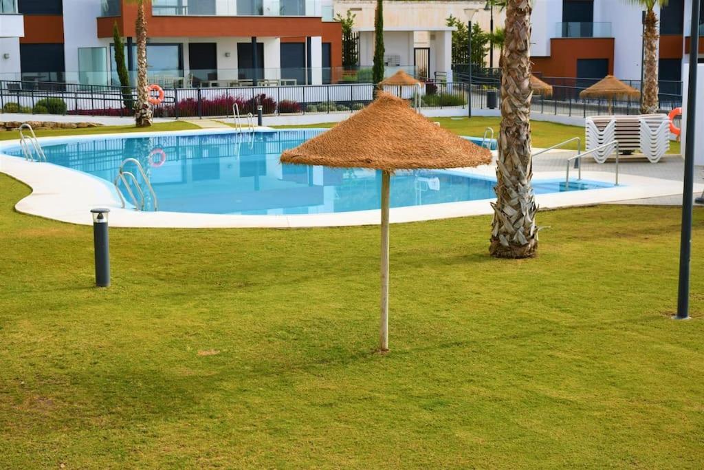 Casa Kerr - Luxury Apt - Sleeps 9 - Los Boliches Appartement Málaga Buitenkant foto